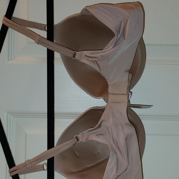 NWT Victoria's Secret bra 38D - Picture 2 of 6